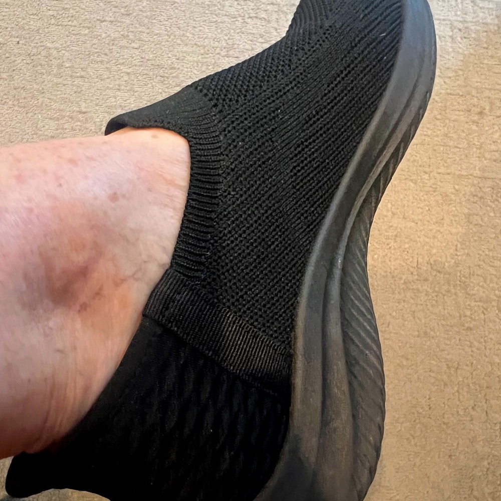Walking shoe